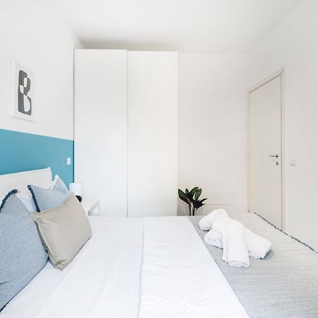 New Flat Fully Furnished In P.Ta Romana Милан Экстерьер фото