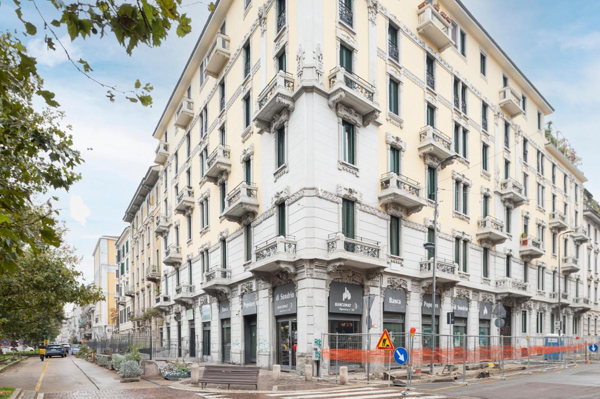 New Flat Fully Furnished In P.Ta Romana Милан Экстерьер фото